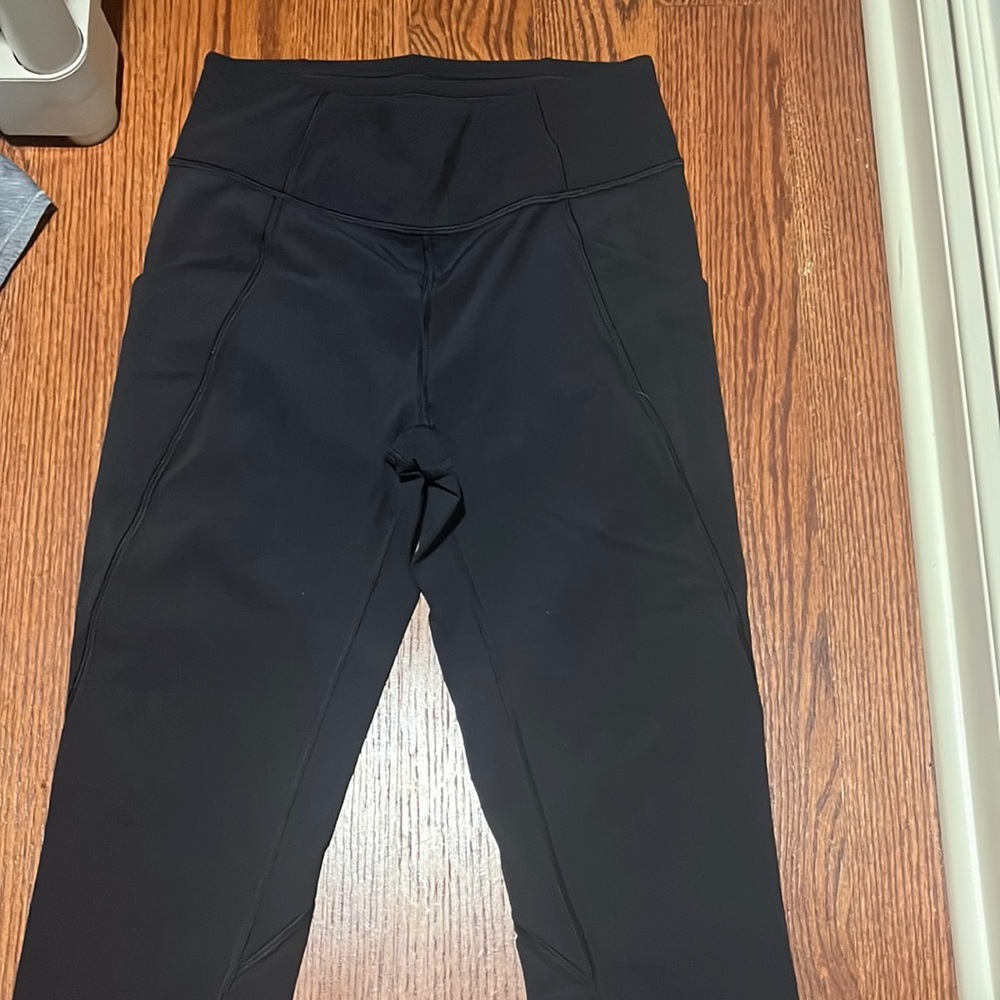 DISCONTINUED Lululemon Pocket legging
